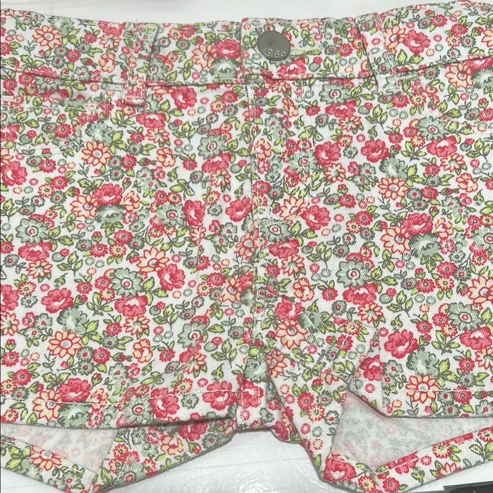 Gap kids Floral and Black Denim Shorts Set size 5 GUC